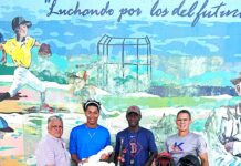 MIDEREC-Santiago entrega utilería de béisbol