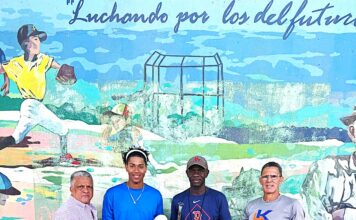 MIDEREC-Santiago entrega utilería de béisbol