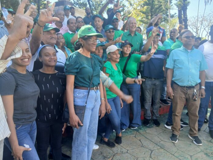 Fuerza-del-Pueblo-realiza-jornada-de-crecimiento-y-fidelizacion-en-SDE