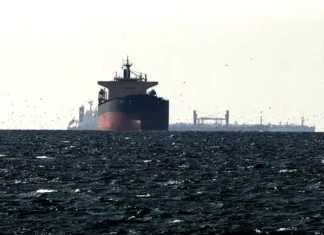 Irán abre el estrecho de Ormuz