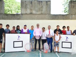 INEFI equipa con utilería de basket a La Casa del Pobre Divino Niño Jesús