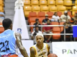 Metros aplastan a Titanes y extienden invicto