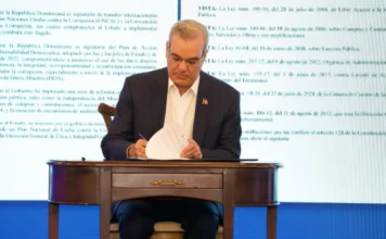 Luis Abinader promulga la ley que elimina las candidaturas independientes