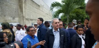 Luis Abinader supervisa zonas afectadas por lluvias en Los Alcarrizos