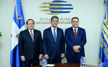 Leonel Fernández valora diálogo con el Gobierno, pero exige claridad sobre medidas económicas