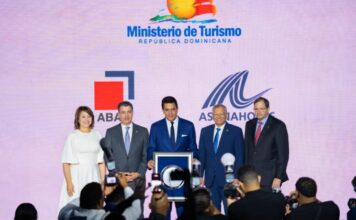 Asociación de Bancos reconoce labor del Ministro de Turismo