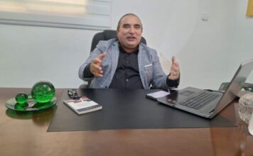 Víctor Pavón critica gestión de Betty Gerónimo