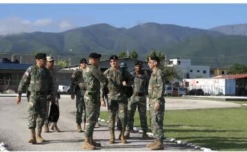 Comandante General del Ejército refuerza supervisión y presencia en la línea fronteriza