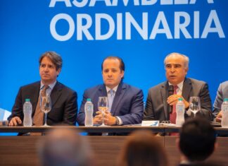 Gobierno y empresarios analizan impacto de crisis en Medio Oriente