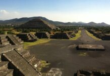 Tiroteo en pirámides de Teotihuacán en México deja turista canadiense muerta y seis heridos