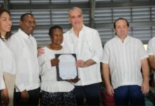 Luis Abinader entrega 1,500 títulos de propiedad en Nuevo Domingo Savio