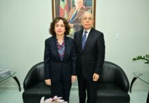 Embajadora de España visita al expresidente Danilo Medina