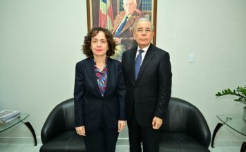 Embajadora de España visita al expresidente Danilo Medina