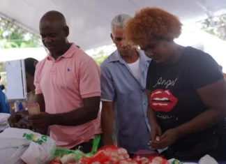 Gobierno inaugura la feria “Inespre está de Madre” en Cristo Park