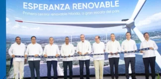 Luis Abinader entrega central Esperanza Renovable
