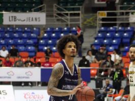 Marineros frenan a los Metros en la LNB
