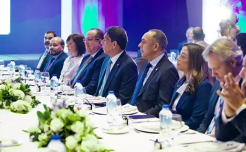 DGA y exportadores elevan competitividad del comercio exterior