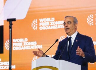 Adozona destaca el liderazgo de República Dominicana en el congreso mundial de zonas francas en Panamá