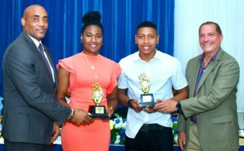 UDECPEMA premia la excelencia de Paulino, Hodge y Solano