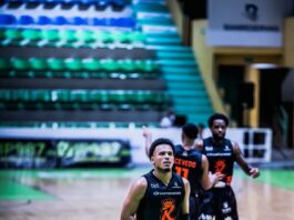 Reales derrotan a Soles en la LNB