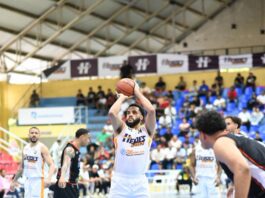 Héroes aplastan a Titanes en su debut en Fase de Eliminación