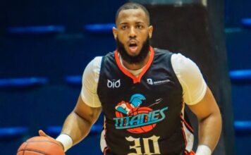 Araújo y Reyes impulsan victoria de Titanes ante Reales