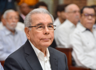 Danilo Medina asegura PRM “no gana ni llevando al Papa como candidato”