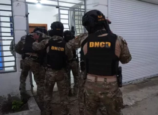 DNCD arresta a dos implicados en caso vinculado a decomiso de 1.7 toneladas de cocaína en Pedernales
