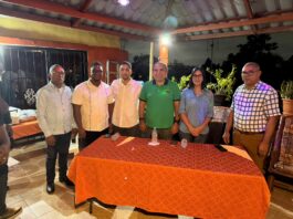 Víctor Pavón juramenta en FP al excandidato a regidor de GenS Robert Valenzuela