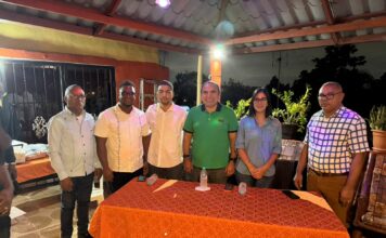 Víctor Pavón juramenta en FP al excandidato a regidor de GenS Robert Valenzuela