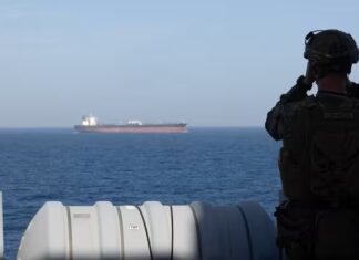 Irán anuncia cierre estrecho de Ormuz a todas embarcaciones