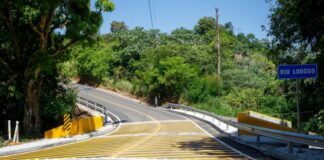 Presidente Luis Abinader inaugura carretera y aulas en Santiago