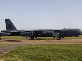 Accidente de bombardero B-52 estrellado en California deja ocho muertos