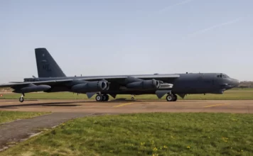 Accidente de bombardero B-52 estrellado en California deja ocho muertos