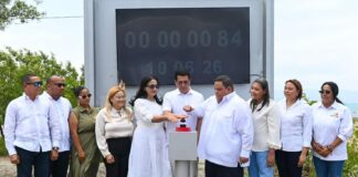 Ministro de Turismo entrega los trabajos de construcción de infraestructuras de servicios de la playa Monte Río