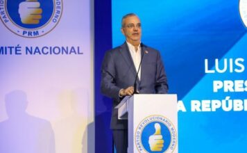 Luis Abinader llama al PRM fortalecer unidad