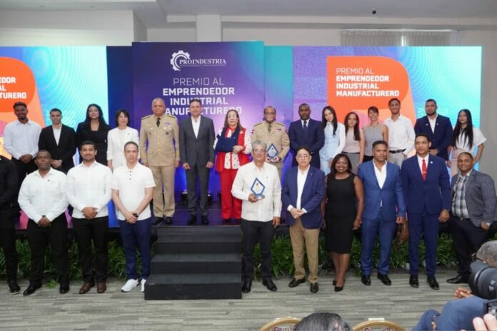 FOTO Visa y OpenAI anuncian una alianza para impulsar la próxima generación del comercio con IA