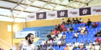 Héroes derrotan a Gigantes con explosiva ofensiva