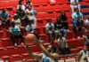 Titanes derrotan a Gigantes y siguen en la pelea