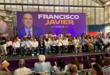 Francisco Javier García moviliza multitud en Santiago y fortalece su proyecto presidencial