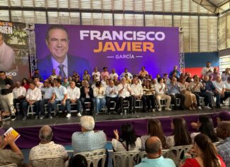 Francisco Javier García moviliza multitud en Santiago y fortalece su proyecto presidencial