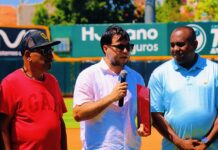 Torneo AA y Asociación de Béisbol reconocen a William Aish