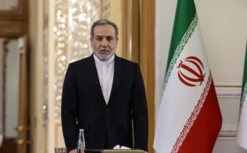 Irán acusa a EE.UU. de sabotear la vía diplomática en medio de tensión en el estrecho de Ormuz