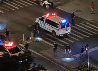 Tiroteo durante celebración del 4 de julio en Nueva York deja ocho heridos, entre ellos cuatro niños