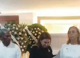 Hipólito y Carolina reviven el duelo de doña Rosa en el velatorio del maestro Freddy García