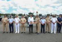 Luis Abinader entrega vehículos blindados y remoza base aérea