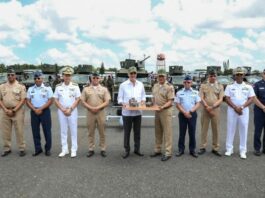 Luis Abinader entrega vehículos blindados y remoza base aérea
