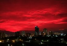 Imponente fenómeno en el cielo rojo sorprende a Venezuela