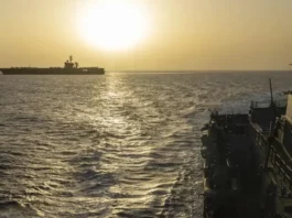 Irán condiciona reapertura de Ormuz al cese presencia de EU
