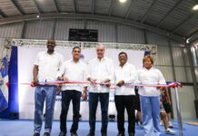 Gobierno entrega renovado el multiuso del Club Deportivo Dante Lemonier en Los Alcarrizos